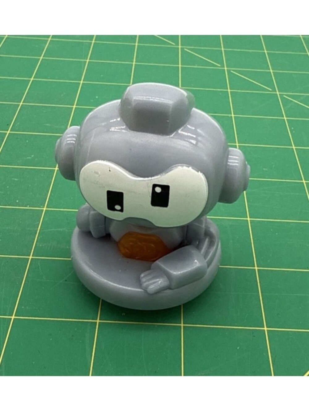 2020 McDonald’s Discovery Mindblown #5 Twirl Bot robot